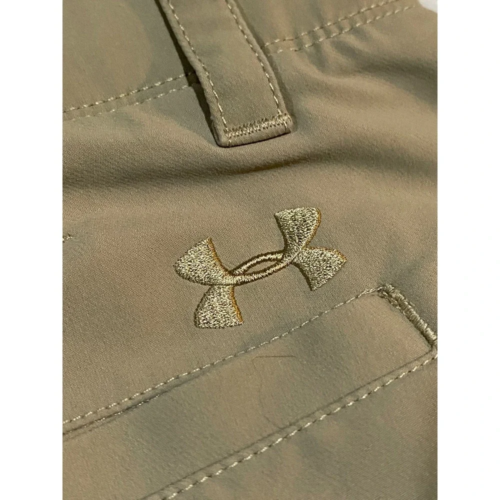 Under Armour Mens Match Play Golf Shorts Khaki Tan 1253487 Size 40